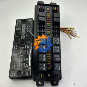 กล่องฟิวส์ กล่องรีเลย์ฟิวส์ แผงฟิวส์ไฟฟ้า สำหรับอะไหล่รถขุด R140LC-9 R160LC-9 R210LC-9 R220LC-9 รุ่น 21Q7-10920 - Product Image 4