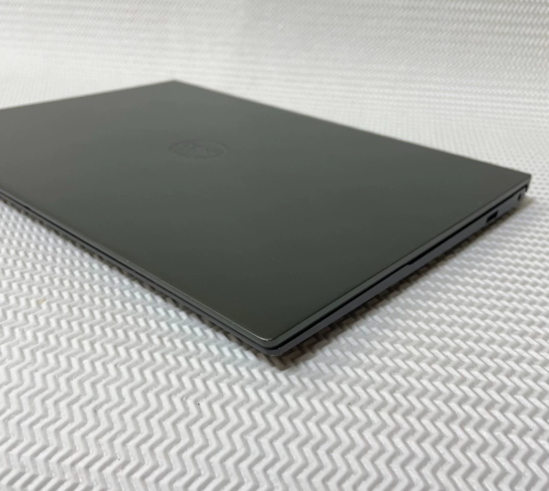 Ultra Thin Laptop - Dell Vostro 13 5310 with Intel Core I7