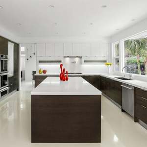 Gabinetes de Cocina Estilo Americano Shaker de Madera Maciza con Encimera de Cuarzo Blanco - Product Image 4