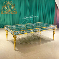 Meubles abordables de Guangzhou table de banquet en or et cristal de rectangle ensemble pour 8 avec des chaises