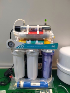 Purificateur d'<span class=keywords><strong>eau</strong></span> UV RO à 8 étages pour <span class=keywords><strong>eau</strong></span> potable, support en fer 100GPD - Product Image 2