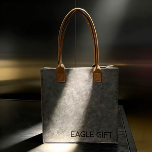 Custom Logo Large Capacity Reusable Felt Tote <b>Bag</b> <b>Lightweight</b> Portable Daily Commute Shopping Felt <b>Bag</b> - Product Image 1