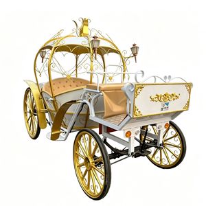 Carruaje de calabaza de Cenicienta con diseño dorado y blanco, tirado por caballos, para recepción de bodas - Product Image 6