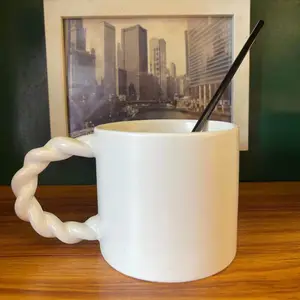 Solhui Nordic Novelty Twisted Handle Ceramic Home Office Coffee Drinking Mugs & Cups