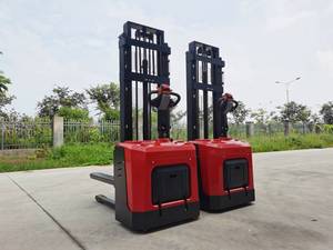 แบตเตอรี่ตะกั่วกรดชนิด 4V ได้รับการรับรองมาตรฐาน CE รถยกแบบเต็มตู้ขนาด 1.5 ตัน 3 เมตร รถยกแบบเต็มตู้ ได้รับการรับรองมาตรฐาน CE แบตเตอรี่ตะกั่วกรดชนิด 4V - Product Image 4