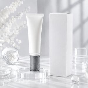 Crème éclaircissante efficace pour les taches brunes à l'acide tranexamique, unifiant le teint et hydratant pour les peaux pigmentées - Product Image 3