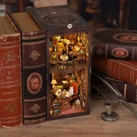 Magic Time Library - Cabina de Bricolaje, Soporte para Libros, Adornos de Juguete, Modelo Artesanal para Armar, Bloques de Construcción de Casitas, Regalo de Madera para Mayores de 14 Años