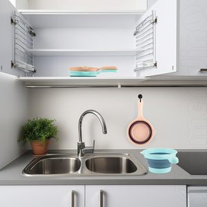 Cuchara de agua de plástico engrosado para cocina, con mango plegable de silicona y contenedor para cucharas y tazas. - Product Image 1
