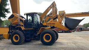 รถตักล้อหน้าใช้สำหรับ CLG856H เครื่องยนต์5ตันคัมมินส์สภาพดี - Product Image 5