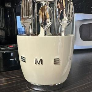 Set di posate in acciaio inossidabile stile crema, design antico vintage, coltello, forchetta, cucchiaio, porta posate, confezione in scatola dall'estetica elevata - Product Image 6