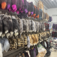 Vente en gros usine : Porte-clés queue de renard Therian moelleuse, accessoire en peluche douce pour cosplay, Ren Faire et usage quotidien, design détaillé