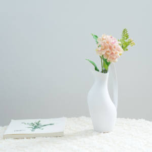 ช่อดอกไม้สำหรับเจ้าสาวทำจากผ้าไหมเทียมสีขาวพิมพ์ลาย3D ดอกไฮเดรนเยีย - Product Image 3