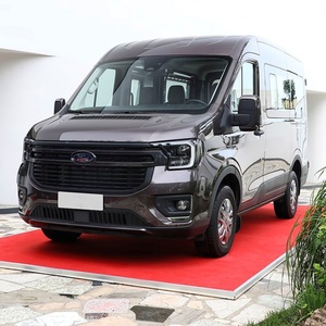 Ford Transit T8 Diesel Van | Minibús con Volante a la Izquierda, Vehículo Duradero de Carga y Pasajeros - Product Image 3