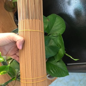 ธูปไม้กฤษณาหอม กลิ่นหอมละมุน ทำด้วยมือ ติดไฟช้า ผลิตจากไม้ไผ่ศักดิ์สิทธิ์ สำหรับการทำความสะอาดและสร้างความรัก - Product Image 3