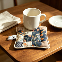 Tapis à tasses matelassé vintage à motifs floraux, sous-verre absorbant en coton, pour boissons chaudes et froides | Tapis et coussinets personnalisés avec logo pour cadeaux, vente en gros