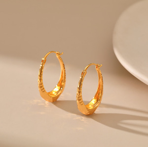 <b>Fashion</b> Jewelry Wholesale Trendy 18K Gold Plated Irregular Teardrop Hammered <b>Hoop</b> <b>Earrings</b> Chunky Metal <b>Earring</b> for Women - Product Image 2