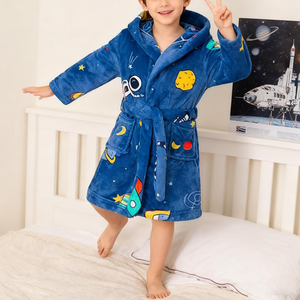 Peignoirs surdimensionnés pour enfants, vente chaude 2026, <span class=keywords><strong>peignoir</strong></span> à capuche pour filles en bas âge, vêtements de nuit, impression personnalisée, robes de détente pour enfants - Product Image 4