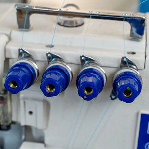 Nueva Máquina de Coser Overlock Industrial 747D de Accionamiento Directo de Alta Velocidad, de Cama Plana, Doble Aguja y 4 Hilos para Camisetas - Product Image 4
