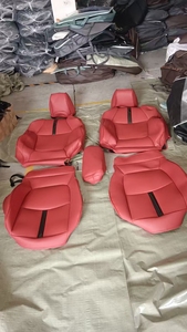 Set Completo di <span class=keywords><strong>Coprisedili</strong></span> per Auto di Lusso in Pelle, Fodere Automobilistiche Durevoli e Confortevoli Adatte per BYD/HONDA/TOYOTA/FORD/LEXUS/<span class=keywords><strong>MAZDA</strong></span>/BMW/AUDI - Product Image 3