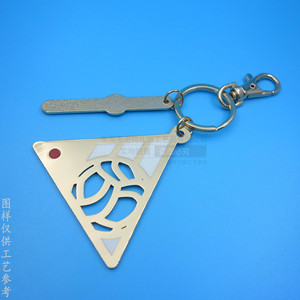 Llavero Metálico Personalizado con Forma de Triángulo, Colgante de Aleación de Zinc con Logotipo, Regalo Empresarial - Product Image 3