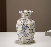 Nouveau Style chinois écologique haut de gamme rétro bleu blanc porcelaine octogonale en céramique Vase de table salon salle à manger