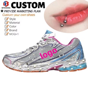 Sneakers personnalisées avec clous pour les lèvres et <span class=keywords><strong>piercing</strong></span> pour <span class=keywords><strong>la</strong></span> langue, sneakers punk <span class=keywords><strong>en</strong></span> métal, chaussures de course pour hommes entièrement personnalisables - Product Image 1