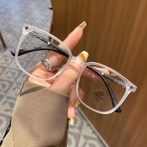 Gafas Artfulight Rectangulares de Montura Completa 31112 Anti-UV Unisex con Lentes de PC para Visión de Cerca, Diseño Cuadrilateral - Product Image 4