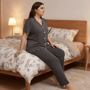 OEM/ODM Vêtements de nuit pour femmes, cardigan à boutons, respirant, couleur unie, <span class=keywords><strong>grande</strong></span> <span class=keywords><strong>taille</strong></span>, pyjama en tricot à manches courtes, ensemble deux pièces, vêtements de maison - Product Image 1