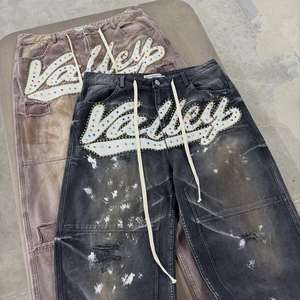 맞춤형 헤비웨이트 남성 힙합 스트리트 레트로 진: 루즈핏, 빈티지 애시드 워시, 찢어진 스프레이 페인트 및 라인석 디테일 - Product Image 2