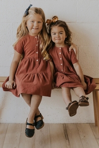 Grazioso abito di mussola Casual a maniche corte con bottoni solari con stampa formale vestito modello per bambini - Product Image 5