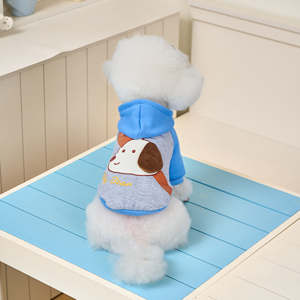 Ventes chaudes Hiver Mignon Motif de dessin animé à capuche Conception à deux pattes Tissu <span class=keywords><strong>en</strong></span> polyester Sweat à capuche pour animaux de compagnie pour chats et chiens - Product Image 2