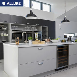 Gabinete de Cocina de Pared de Metal Blanco Allure, Móvil, de Alta Calidad Alemana, con Vidrio Templado y Lacado, en Venta - Product Image 3