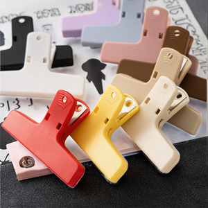 คลิปหนีบแนวนอนแบบยาว หัวแม่เหล็กสีสันสดใส สำหรับหนีบถุงเก็บเครื่องเขียน - Product Image 2