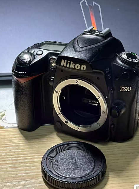EOS D90 Original Ni Kon Second Hand Used Camera DSLR Professional Digital Camera with Battery Battery Charger