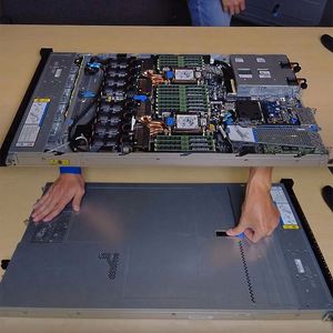 ลดราคาพิเศษ L-enovo ThinkSystem SR630 V3 1U Rack Server Xeon Gold 6526Y 2.8GHz แรม 32GB SSD 1TB 750W รับประกัน 3 ปี - Product Image 4