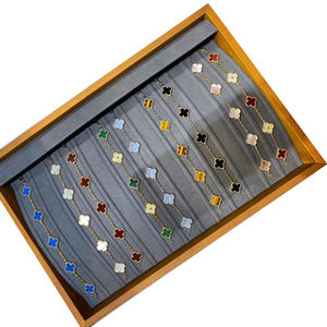 Bracciale da <span class=keywords><strong>Donna</strong></span> di Marca di Design, Placcato Oro 18K con Zirconi, Stile Ghiacciato e Lucido - Product Image 1