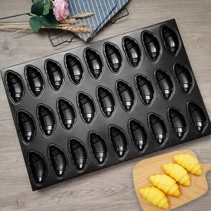 Plaque de cuisson professionnelle antiadhésive en aluminium pour croissants, gâteaux et pains – Moule à pâtisserie - Product Image 1