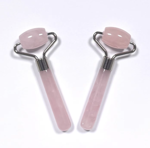ลูกกลิ้งนวดหน้าขนาดเล็กทำจากควอตซ์โรส - Product Image 1