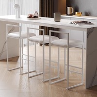 Tabouret de bar haut de gamme de style industriel moderne avec dossier en PU et structure métallique, idéal pour la salle à manger, l'extérieur, la maison, le salon ou comme mobilier de bureau.