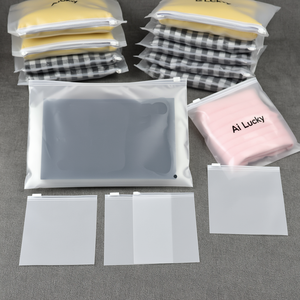 Bolsa de embalaje impresa personalizada transparente para ropa <span class=keywords><strong>Bolsas</strong></span> de polietileno de plástico para <span class=keywords><strong>camiseta</strong></span> Bufandas Vestido Ropa interior Zapatos - Product Image 6