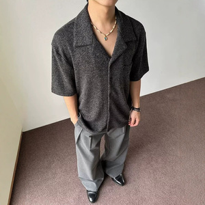 เสื้อเชิ้ตแขนสั้นสีน้ำตาลเทาผู้ชายฤดูร้อนทรงหลวมคิวบาคอปกโปโลท็อป - Product Image 2