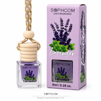 Bouteille de parfum pour voiture OEM ODM 8ML, diffuseur d'air suspendu avec bouchon en bois et parfum personnalisé pour les acheteurs de lignes de cadeaux automobiles