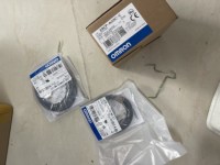 Capteur de proximité et encodeur rotatif 100 % neuf et original E6cp-ag5c-c, E2e-c04s12-wc-c1, neuf et original pour l'automatisation industrielle