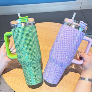 Vaso Térmico de 40oz con Pedrería y Asa, Gran Capacidad de 1200ml, Taza de Café Brillante de Acero Inoxidable con Diamantes, Disponible en Stock - Product Image 4