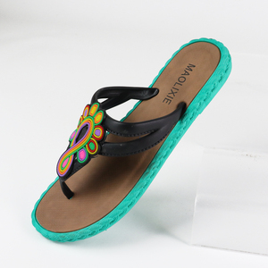 Tongs personnalisées avec logo pour femmes, en PVC, durables, sandales de plage d'été, <span class=keywords><strong>prix</strong></span> d'usine, vente en gros, <span class=keywords><strong>prix</strong></span> bas - Product Image 4