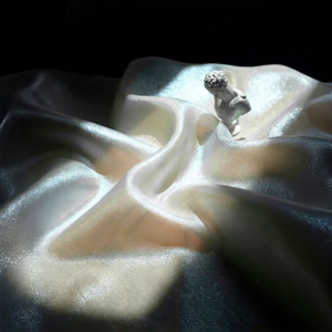 Tela de tul brillante con efecto láser y organza gruesa, con degradado de color, para vestidos de boda y fiestas. - Product Image 1
