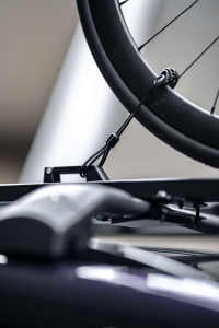 Portabiciclette universale per tetto | Tubi in acciaio + profili in alluminio + PA rinforzato + acciaio inossidabile, blocco antifurto - Product Image 3