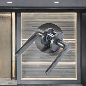 Poignées de porte d'appartement modernes de luxe en laiton brossé avec serrure à levier sans clé et installation facile - Product Image 3