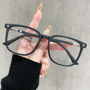 Nuevas <span class=keywords><strong>Gafas</strong></span> de Sol <span class=keywords><strong>Cuadradas</strong></span> para <span class=keywords><strong>Mujer</strong></span> con Protección Anti-Luz Azul, Efecto Adelgazante, Lentes Planas que Cambian de Color, Estilo de Alta Gama - Product Image 2