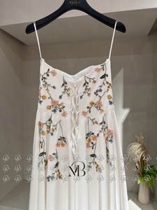 فستان زفاف Mily QD06270 فستان زفاف طويل أنيق من الساتان والحرير المطرز برقبة حبيبة - Product Image 5